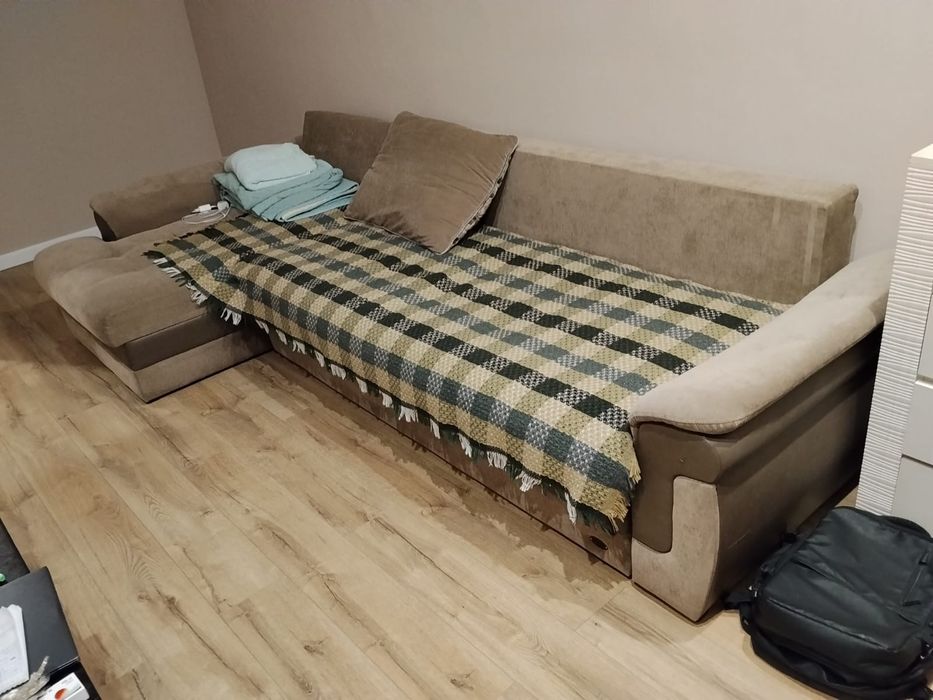 Астана - Продам диван в хорошем состоянии.