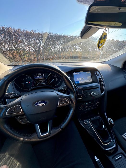 Ford focus titanium primul proprietar