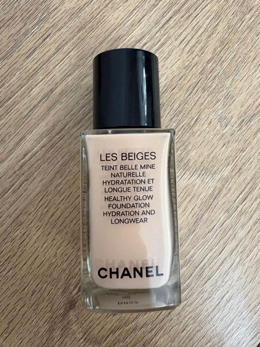 Продам тональный флюид Chanel Les Beiges