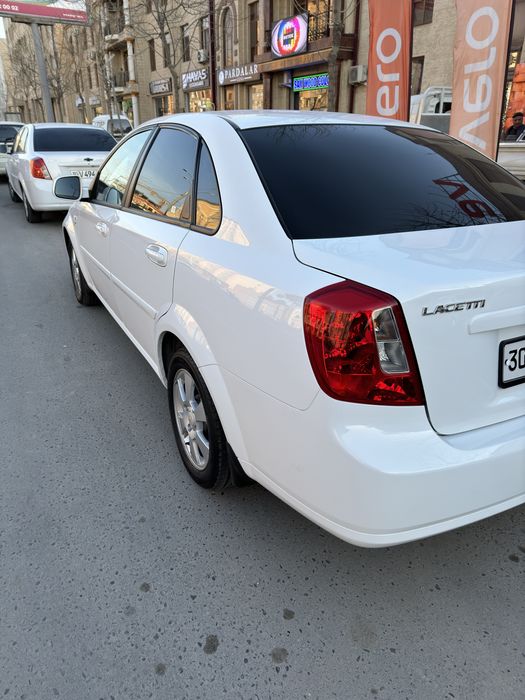 Petno yuq kraskasi toza