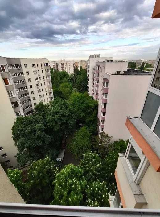 Proprietar, inchiriez garsoniera spatioasa si luminoasa in Barajul Sadului, - zona Merou Titan