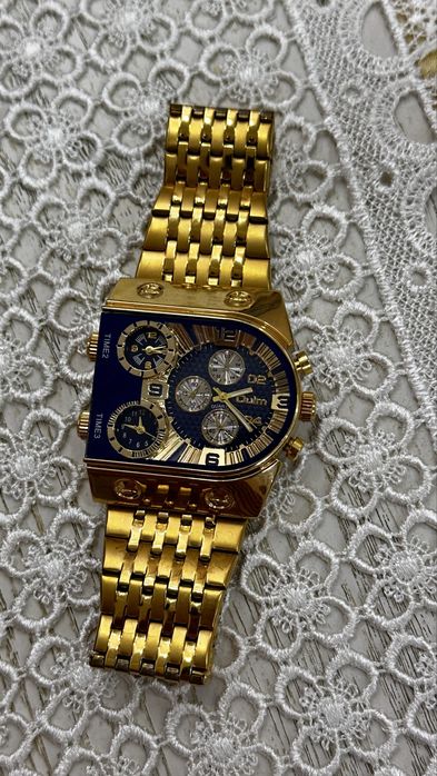 часы бренда Oulm