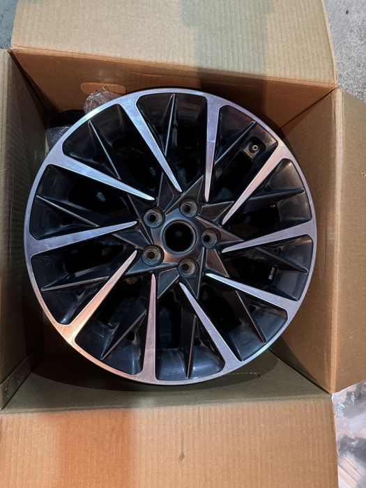 Один Диск !r18 от hyundai sonata dn8 (оригинал)