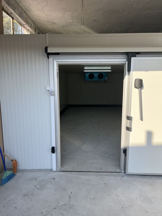 Дава се под наем Склад в Бургас, Промишлена зона - Север - 36 кв.м за 612 € - Снимка #3