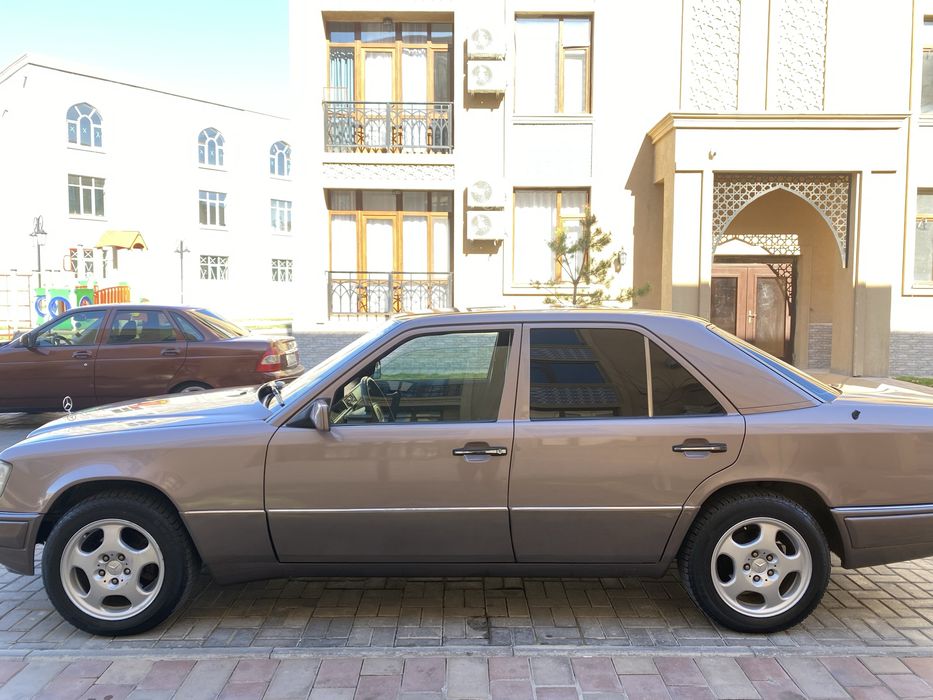 Мерседес 124 2.8