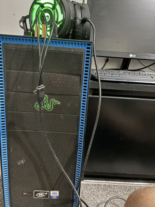 PC Gaming AMD FX + Monitor LG + Periferice + Căști — 1000 Lei Negociabil