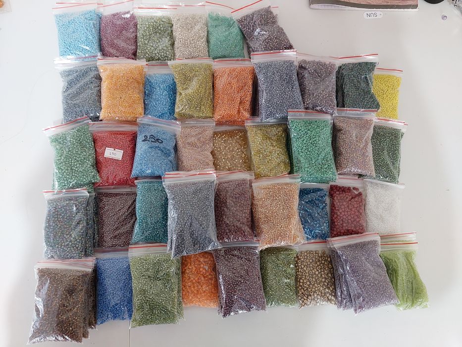 Продам дешево бисер