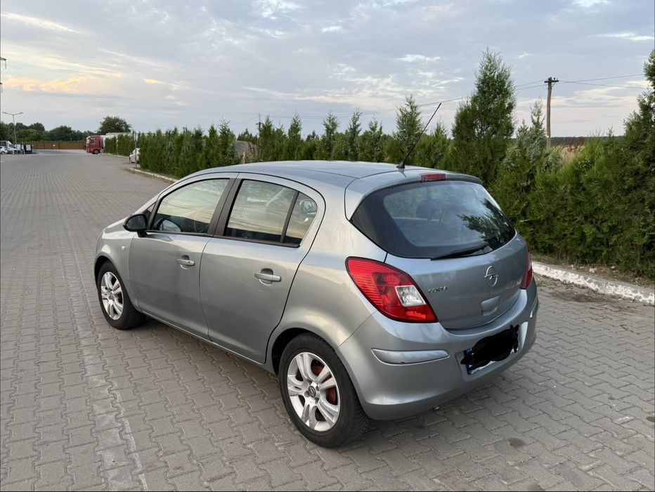 Opel Corsa D 2011