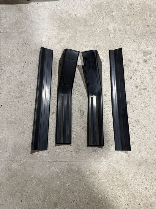 Накладки (Порожки) на BMW e36