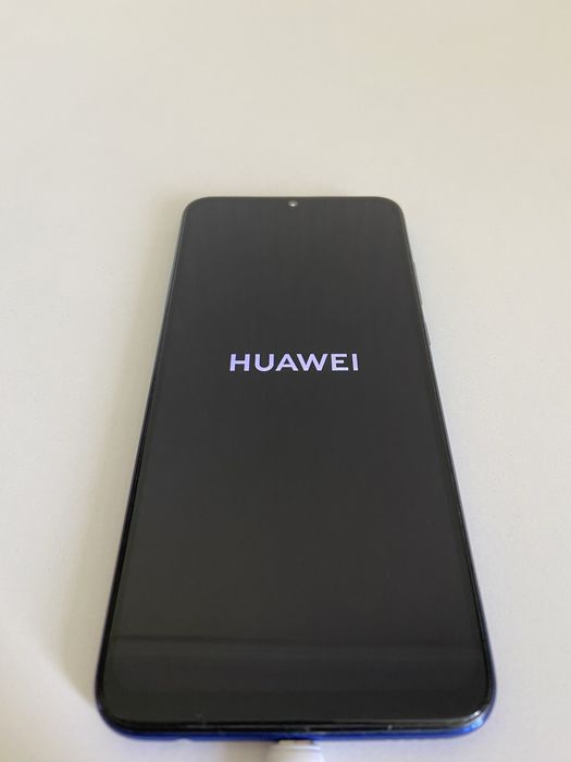 HUAWEI P Smart в отличном состоянии.