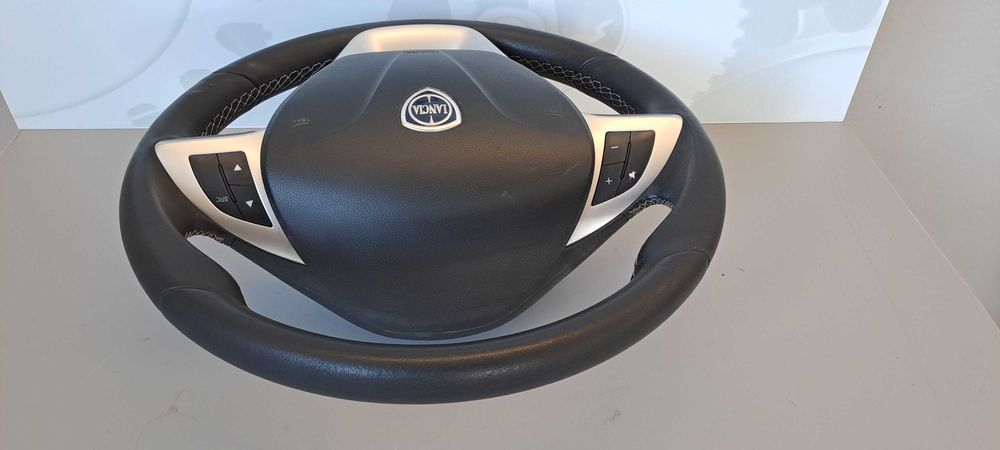 Волан с еър бег Lancia Delta 2009г