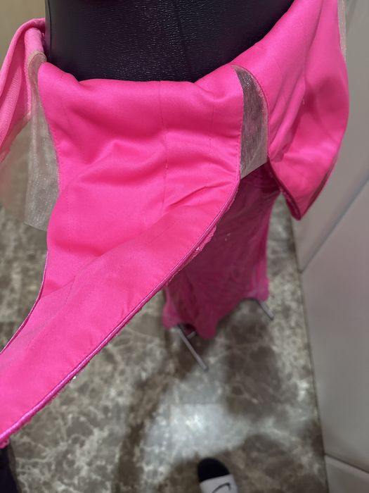 Бална рокля в цвят Barbie pink