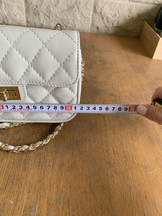 Чисто нова чанта естествена кожа