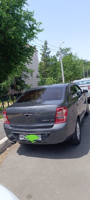 Sotiladi bir qo‘l mashina kam yurgan metan yaxshisi o‘rnatilgan