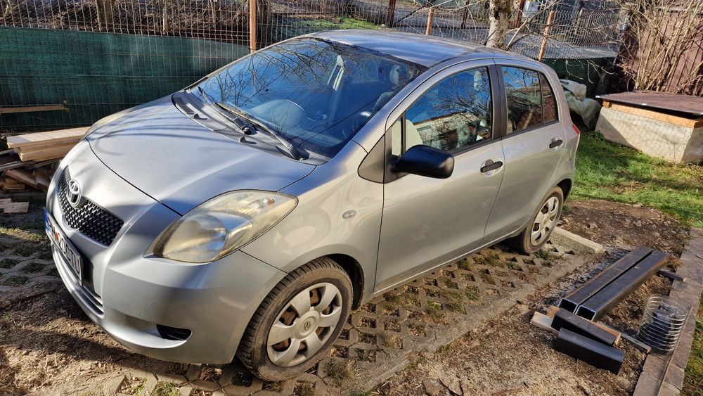 Toyota Yaris 2006 1.3 benzina 64kw/85 cai putere