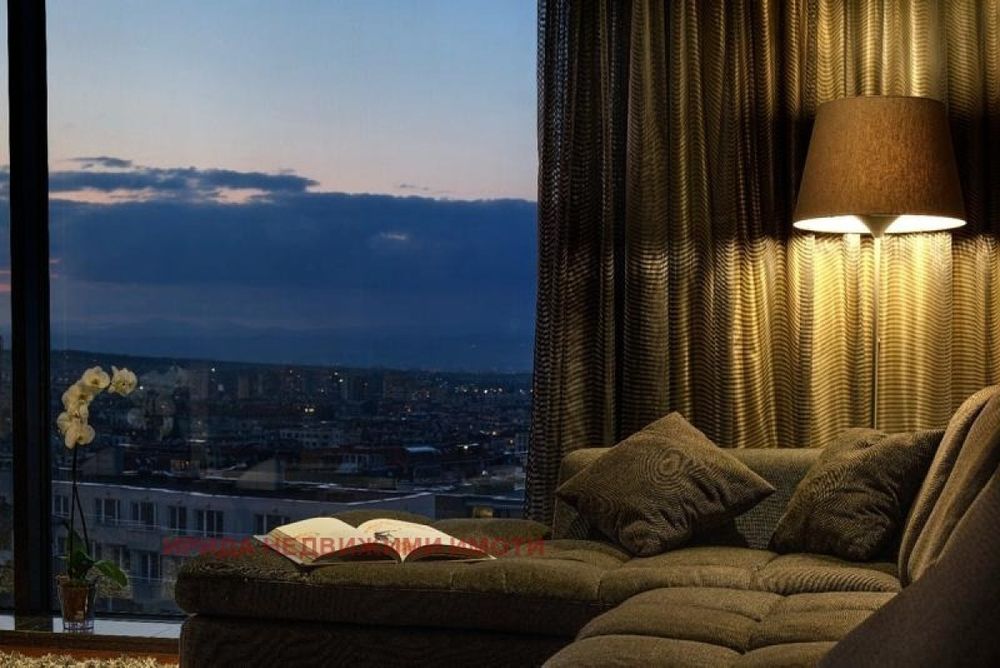 Продава се Тристаен апартамент в София, Манастирски ливади - 222 кв.м за 1765 €/кв.м - Снимка #4