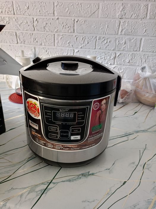 Мультиварка в хорошем состоянии