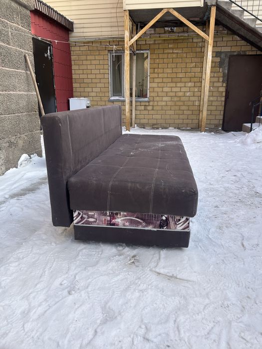 Продам диван за 15000