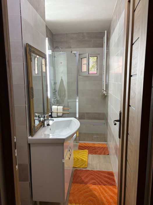 Închiriez Garsonieră 43 mp, confort 1, renovată – zona A, Tecuci