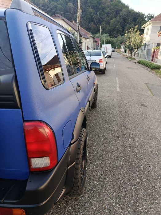 Suzuki grand vitara1