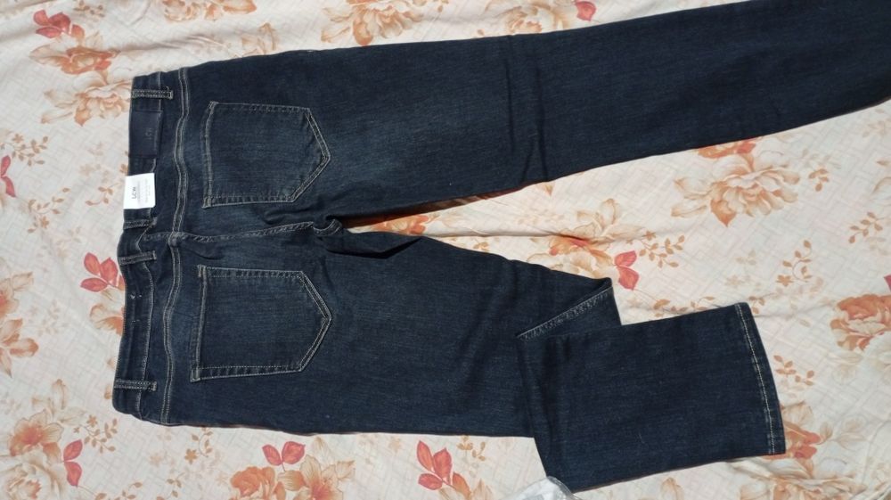 Продам 2 тениски мужские