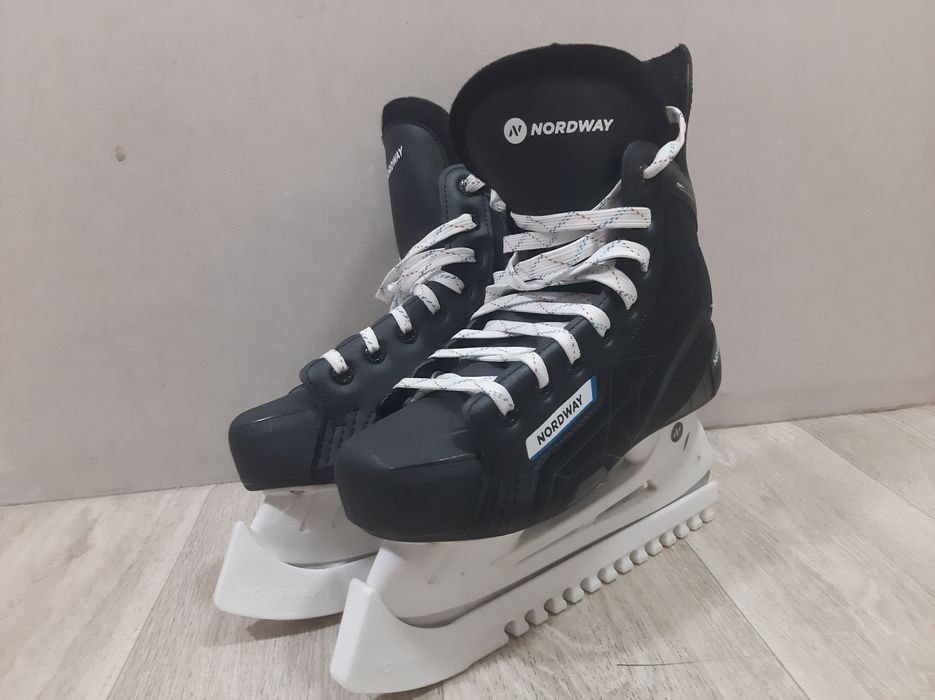 Коньки  новые...