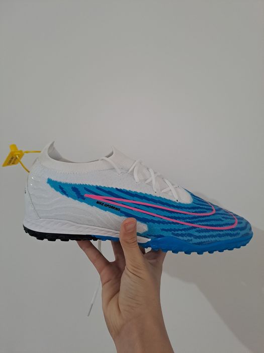 сороконожкий найк