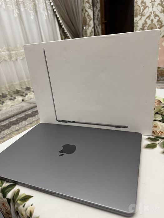 Apple MacBook air M2 2022 8/256gb