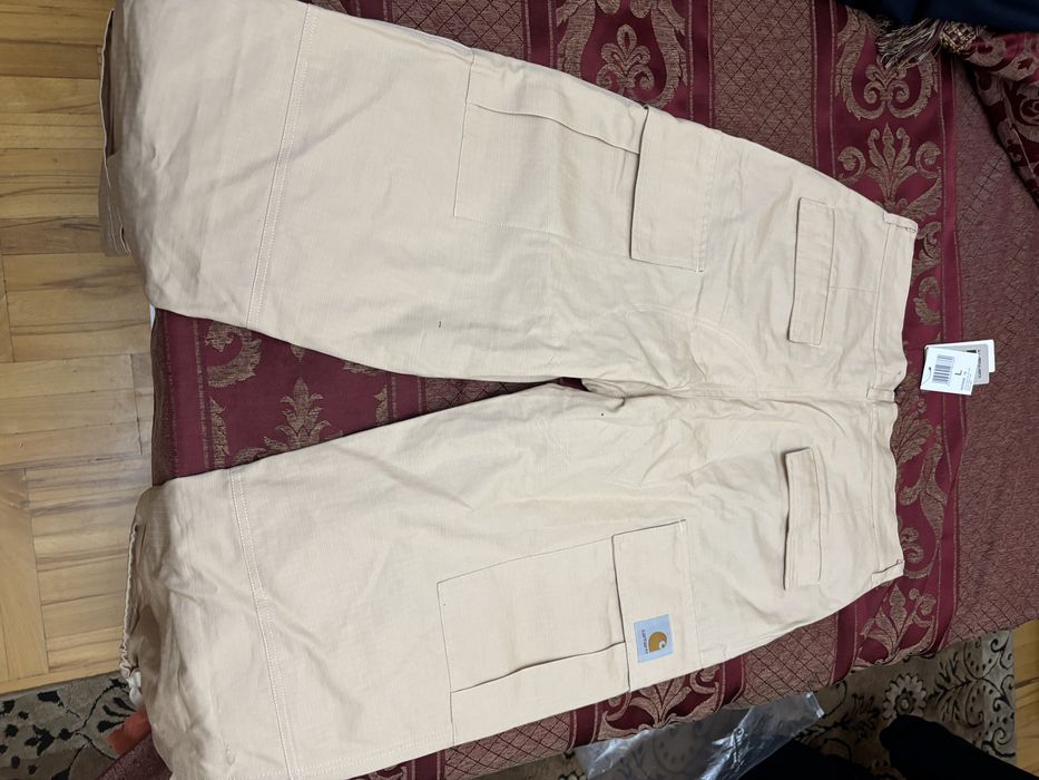 Штаны Carhartt.