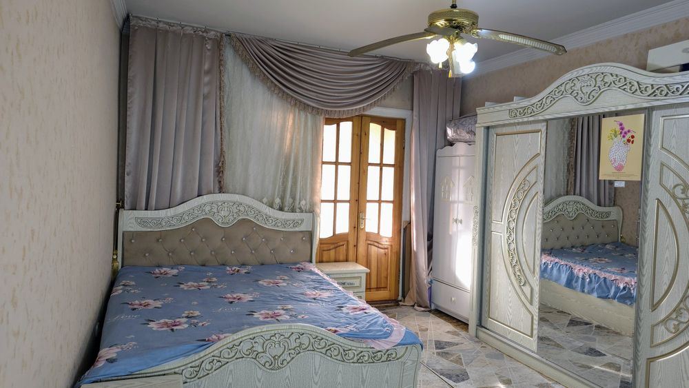 Chorsu yo'l yuzida kvartira  3/4/4