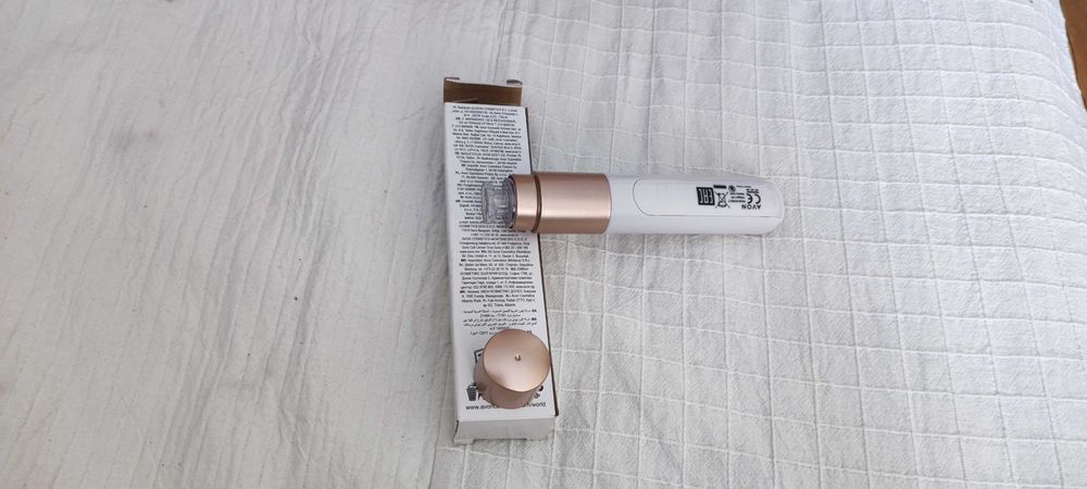 Avon вакуум уред за премахване на черни точки