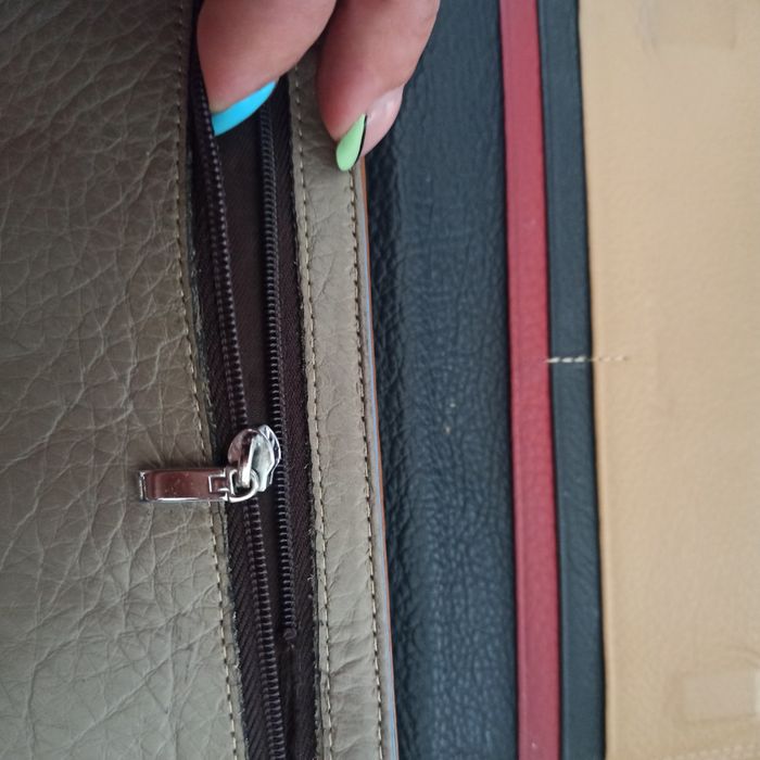 Голяма чанта естествен велур и кожа + подарък