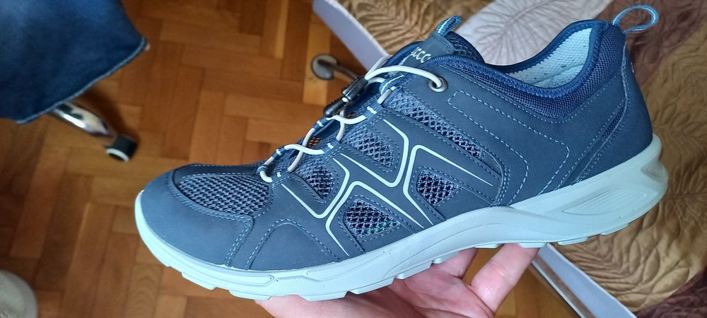 Pantofi ECCO de vara 45 noi 180 ron