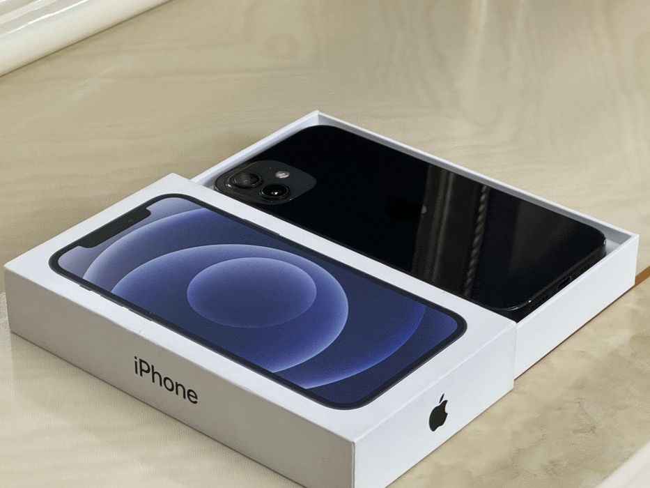 iPhone 12 (Black color)