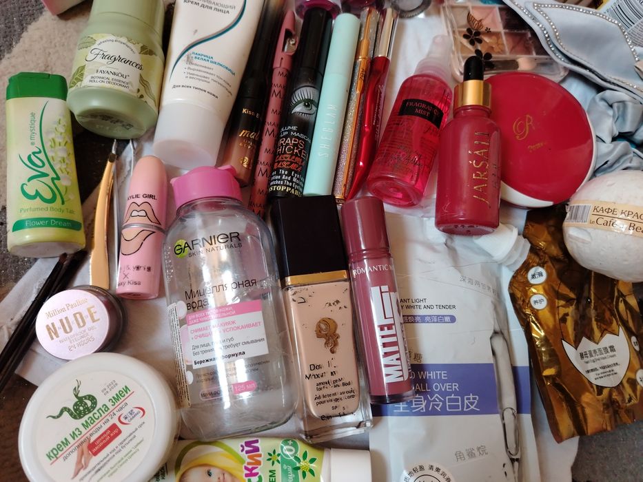 Касметика сатилади