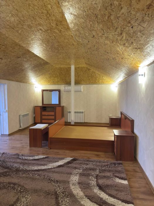 Спальный мебельный гарнитур. Качественный и приятный на вид