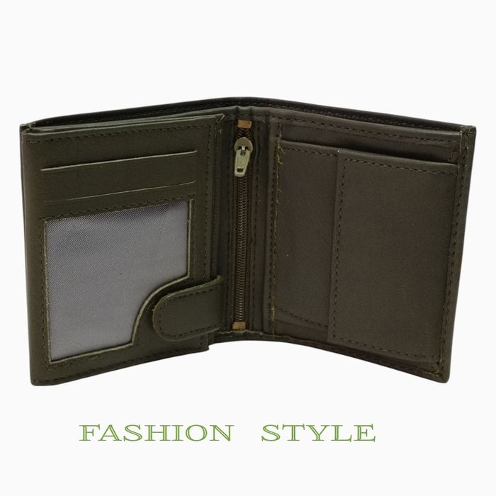 Малък червен и зелен портфейл от естествена кожа