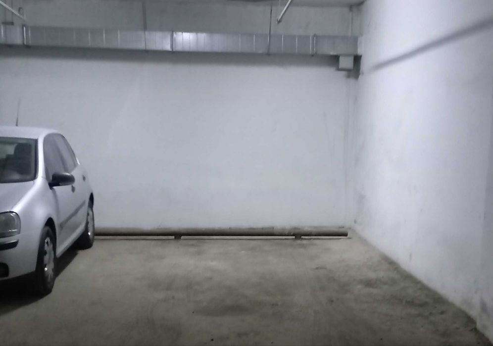 Продам подземный паркинг в ЖК Манхеттен