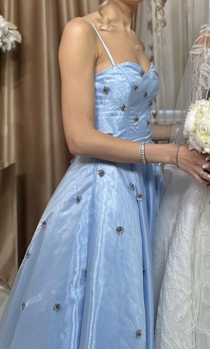 Rochie midi eleganta