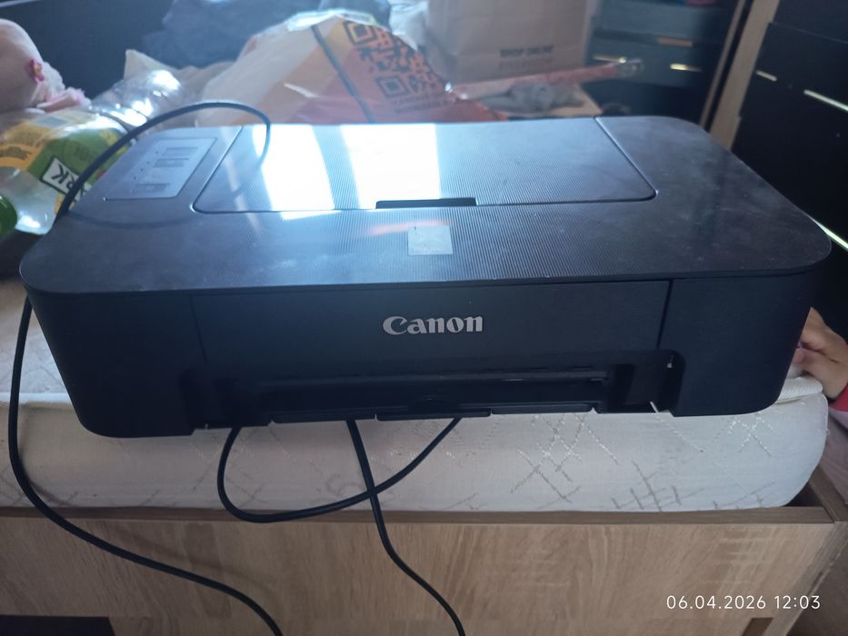 Vând imprimantă Canon