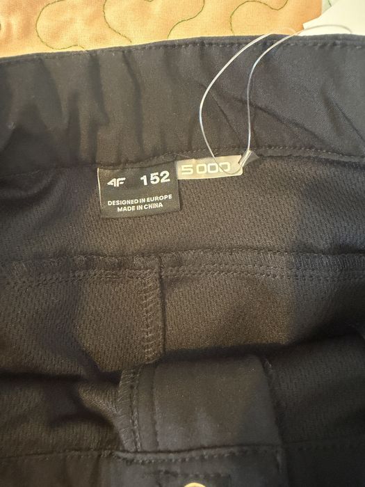 Pantaloni ski, marime 152cm