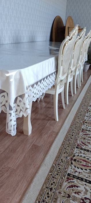 Продам стол длинный