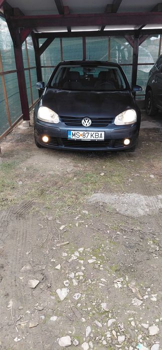 Vand Golf 5 1.6 FSI benzina *2006* euro 4