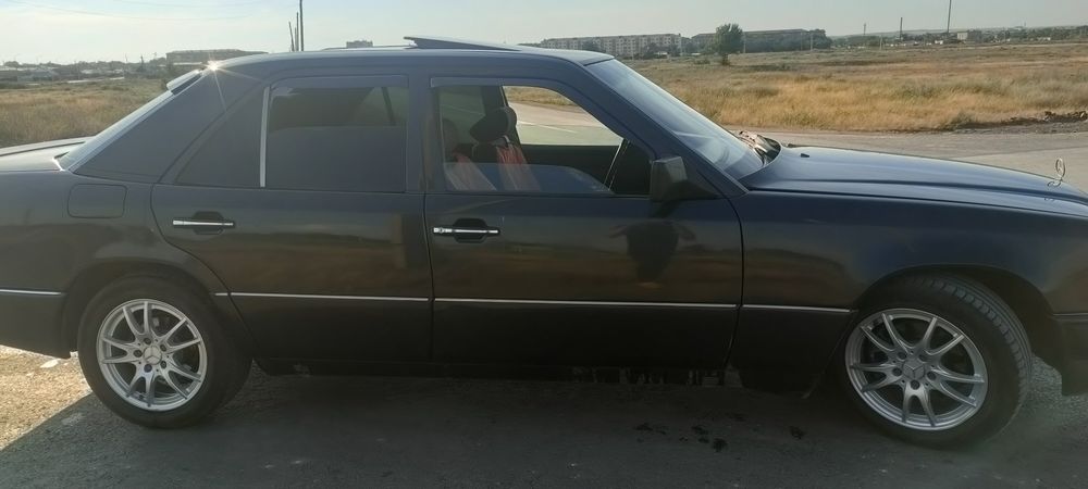 Продается Мерседес 124