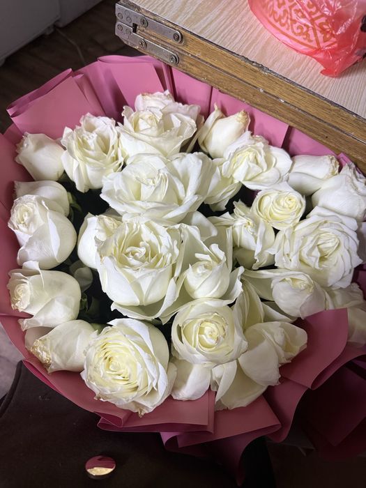 Белый роза 25 шт