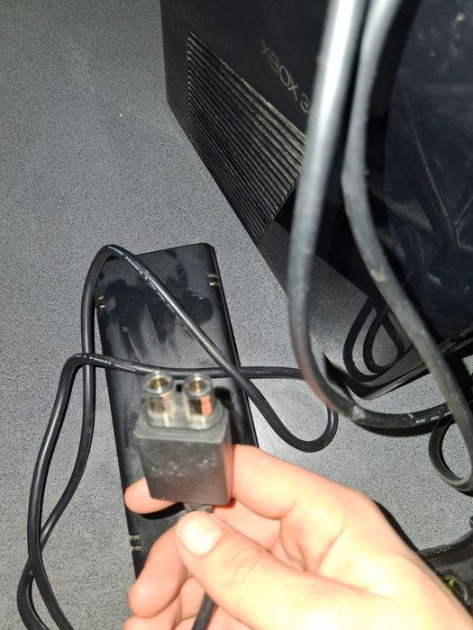 Vând Xbox360 in stare foarte bună de funcționare