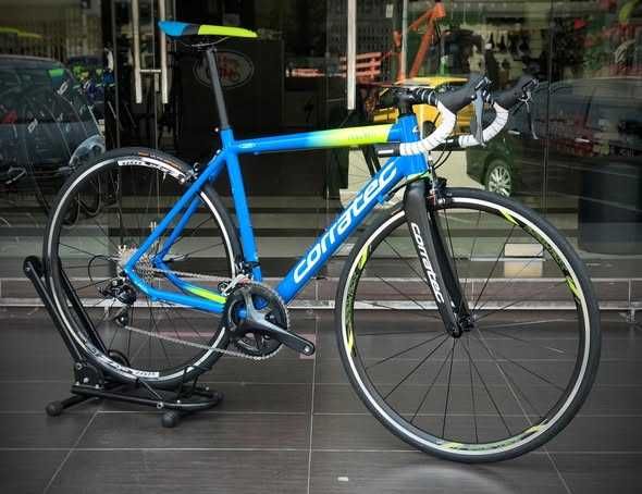 Продавам  чисто нови шосейни колелета