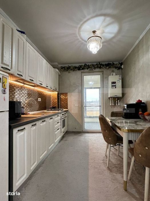Apartament 3 camere,  decomandat, bloc nou, zona Burdujeni