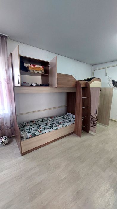 Двухъярусная кровать