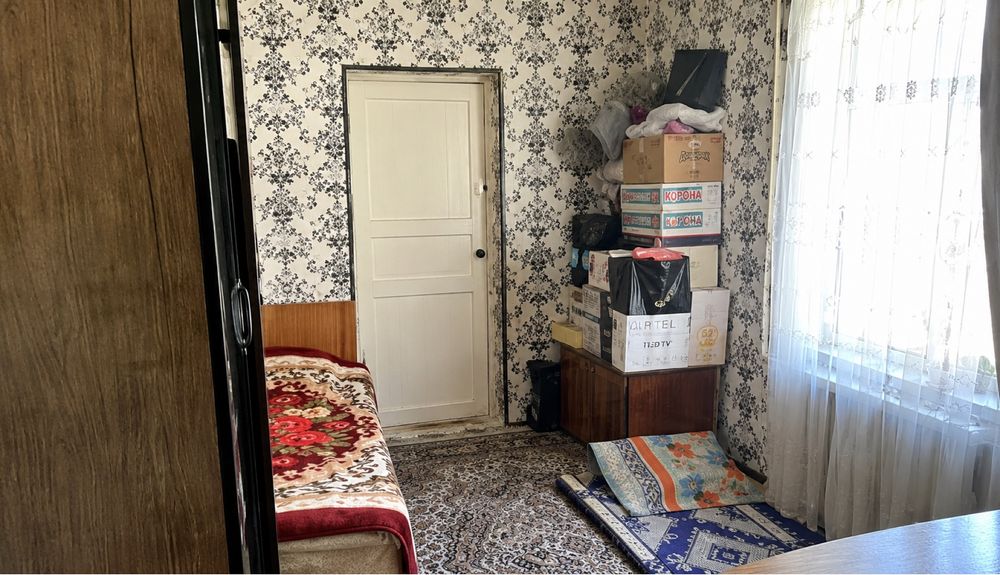 Yashnobodda hovli sotiladi 2.5 sotix 3 xona kadastr bor